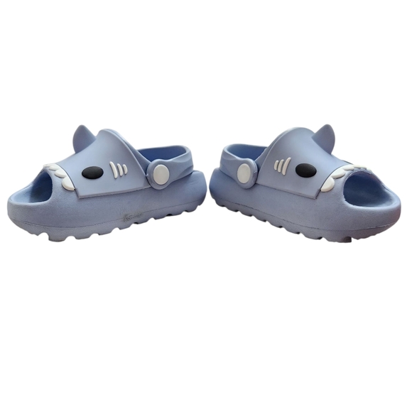 Okie‎ Dokie Blue Shark Kids Slip-On Slippers Boys Summer Toddler Slide Sandals - Picture 6 of 7